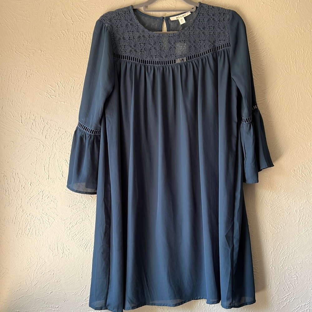 Francesca’s Peacock / Dark Teal 3/4 Sleeve Lace Dress